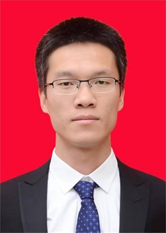 王佐(商南县政府副县长、党组成员)