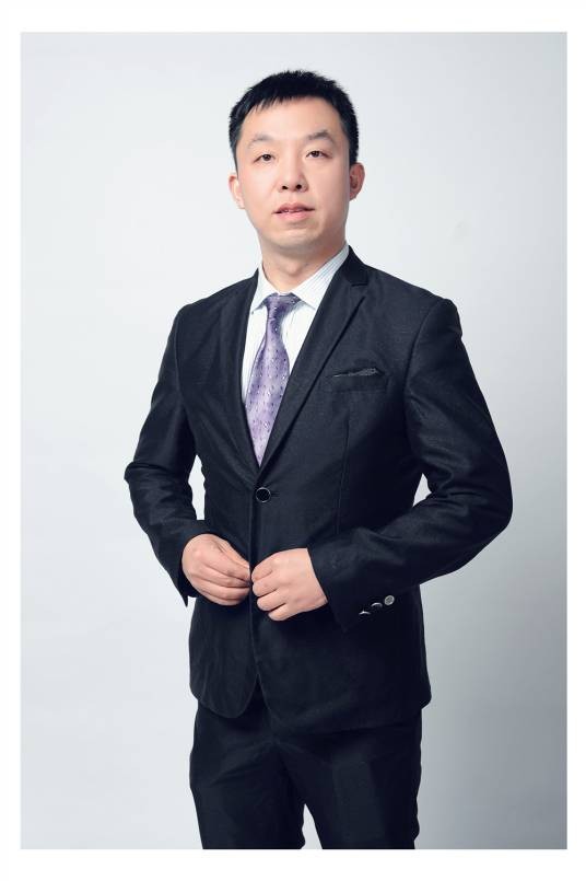 郑欣(四川新华电脑学院教师)