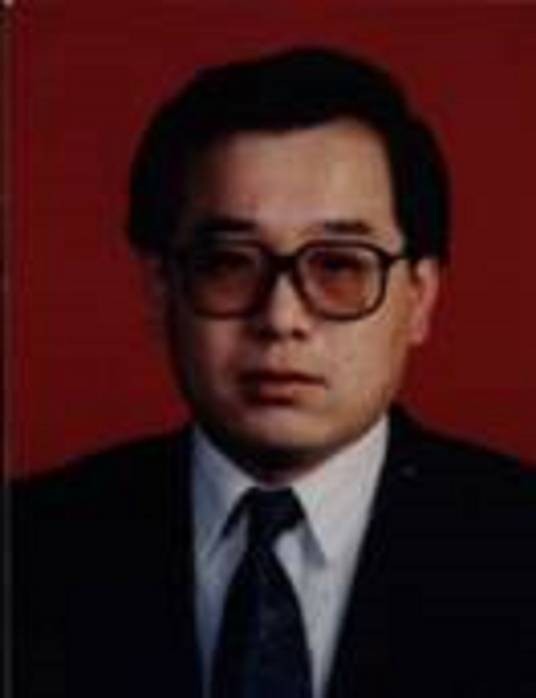 潘俊(沈阳建筑大学教授)