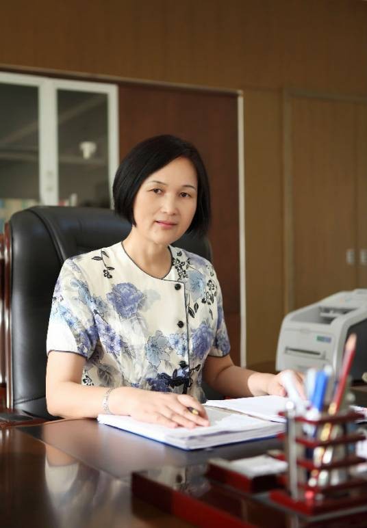 张荣华（江苏盐城工业职业技术学院党委书记）