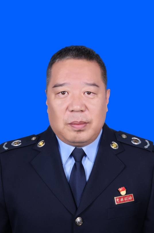 扎西平措（国家税务总局西藏自治区税务局党委委员、副局长）