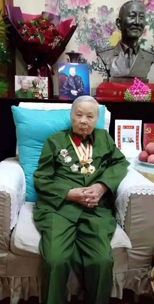 张文(川籍长征女红军、开国上将洪学智夫人)