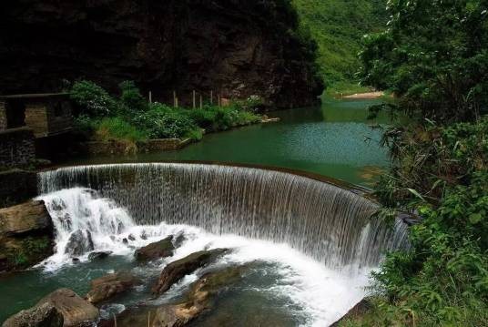 西河镇(广西壮族自治区梧州市蒙山县辖镇)
