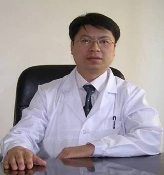 刘德成(哈尔滨艾美慧医疗美容门诊部执业医师)