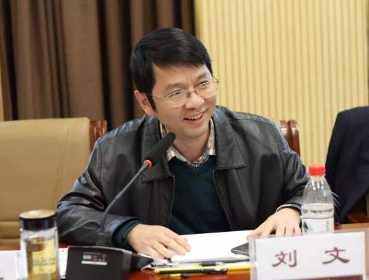 刘文(贵州医科大学党委委员、附属医院党委书记)