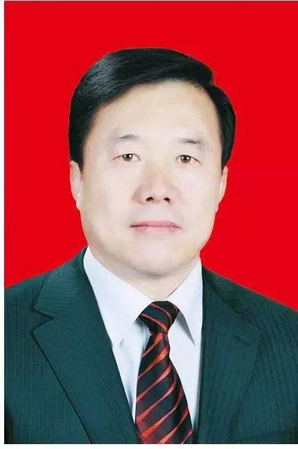 刘鹏飞(山西省长治市政协一级巡视员、市社会主义学院院长)