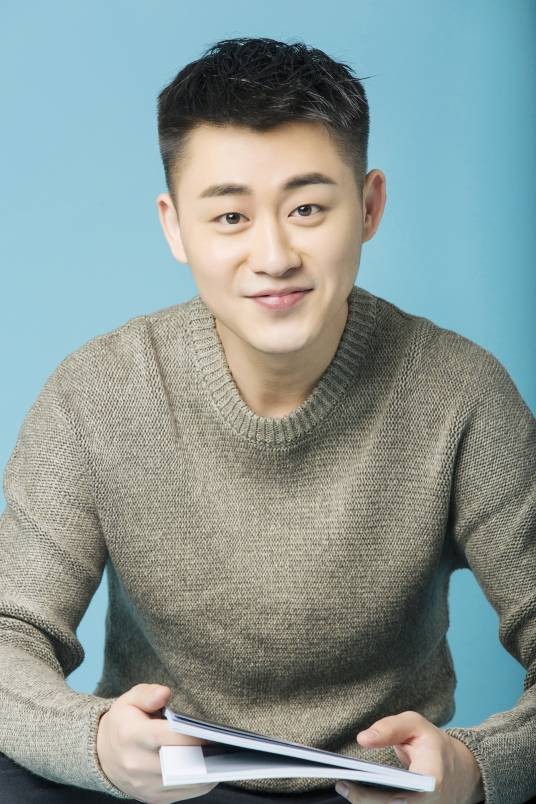 张承（中国内地流行乐男歌手、影视演员）
