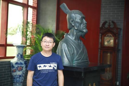 刘波(评论家,三峡大学文学与传媒学院院长、教授、博士生导师)
