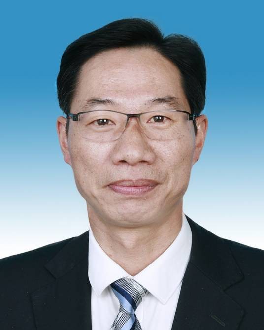 叶新（浙江省法学会党组成员、专职副会长）