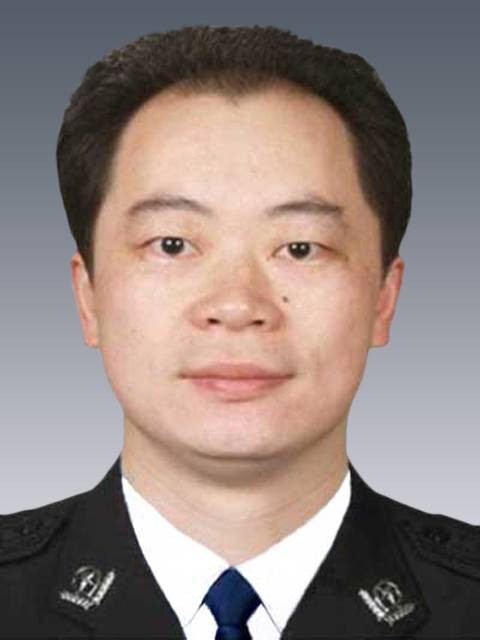 张军(湖南省供销合作总社党组成员、理事会副主任)