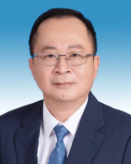 林春晓(海南省儋州市委常委、统战部部长、市政协党组副书记、洋浦经济开发区工委委员)