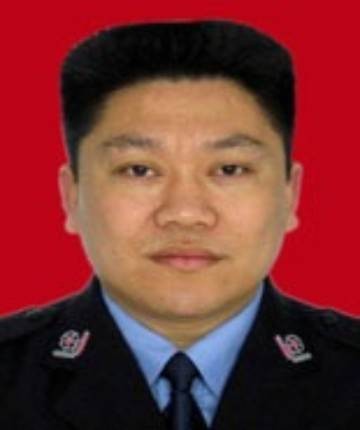 王泽文（湘乡市委政法委常务副书记）