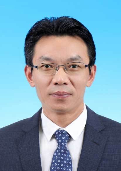 郝海平（第十四届全国政协委员，中国药科大学校长）