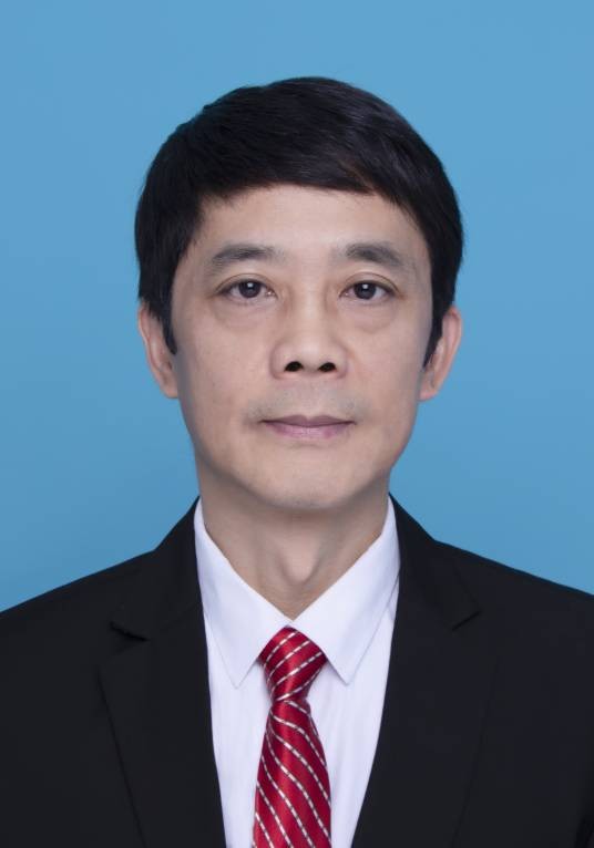 李小兵(重庆市南岸区委教育工委委员、区教委副主任)