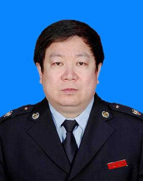 李巍(国家税务总局郑州市税务局党委委员、副局长)
