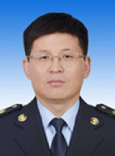程俊峰（国家税务总局上海市税务局党委书记、局长）