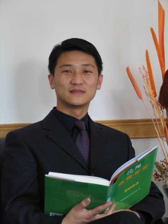 李亚东（沈阳市和平区振兴街第二小学书记、副校长）
