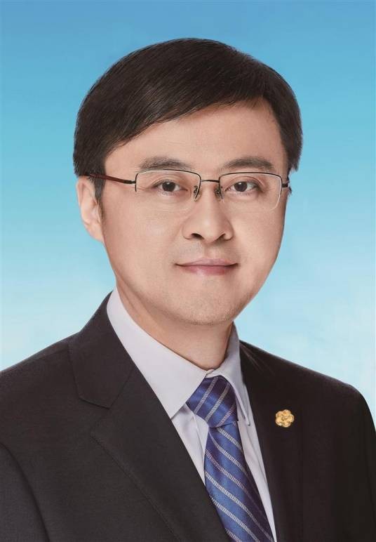 周常青（江苏省无锡市委常委、统战部部长，市政协党组副书记（兼），市总工会主席）