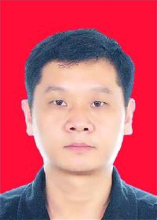 杨学军（长沙市行政审批服务局四级调研员）