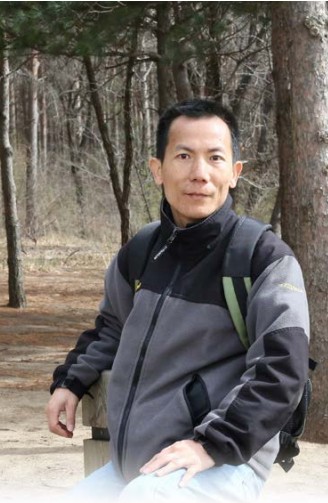 李建中（海日书画研究会会长）