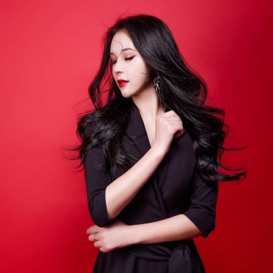 天衣（中国内地女歌手）