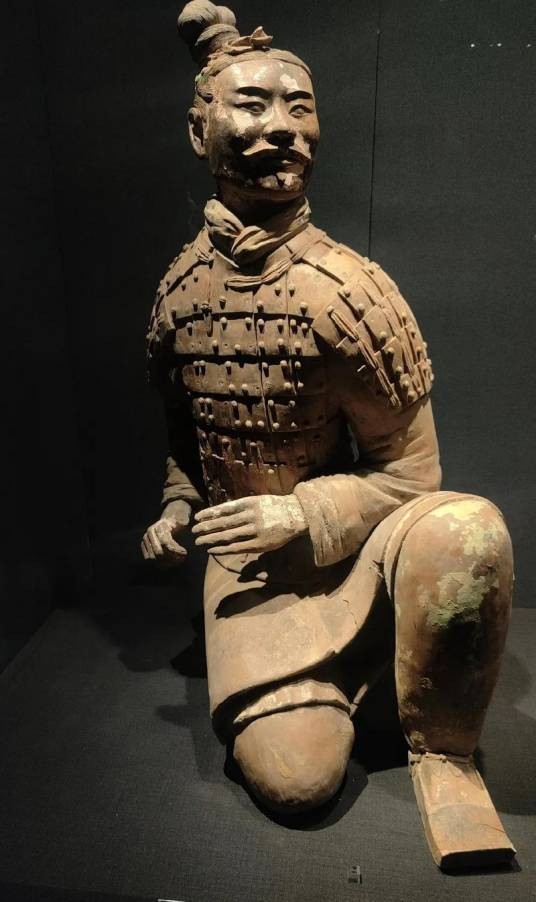 俑(古代墓葬雕塑的一个类别)