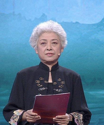 于芳(中央广播电视总台央广中国之声首席播音员、播音指导)