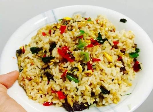 咸菜蛋炒饭