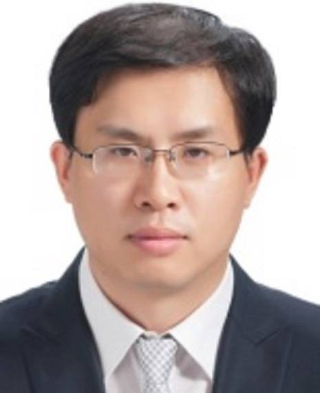 杨文(深圳理工大学副教授)