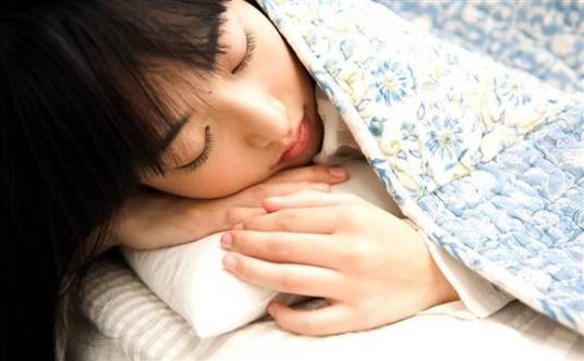 由爱可奈
