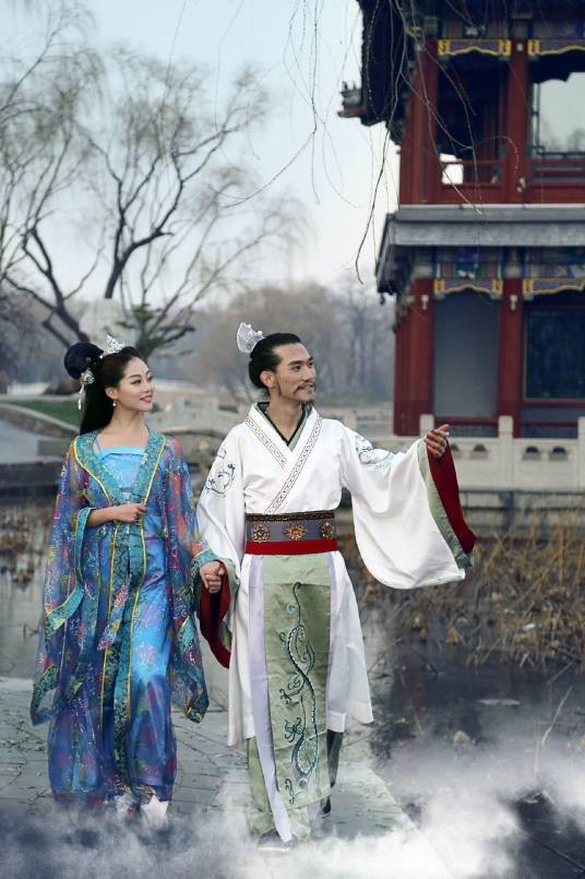 红颜(田七导演《龙潭梦》主题歌)