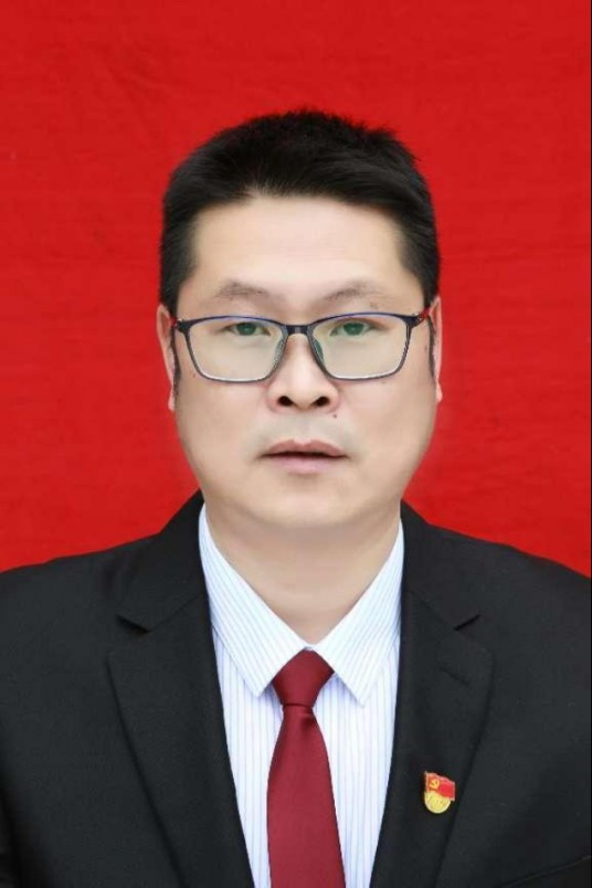 邓辉（江西省九江市修水县科技局党组成员、副局长）