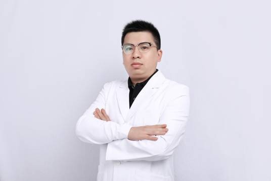 樊华（上海正璞医疗美容门诊部医生）