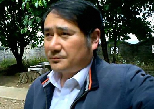 罗凌霄