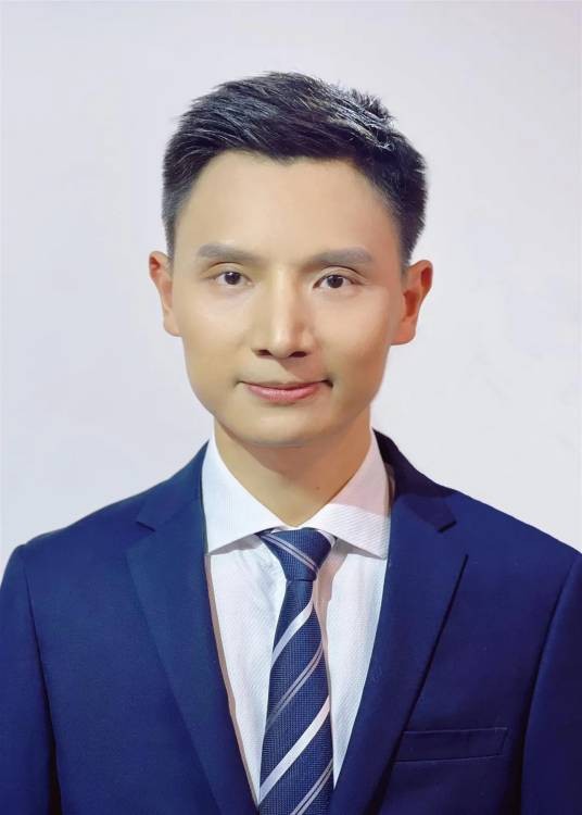 李俊文（四川音乐学院讲师、致公党四川省直工委文体委员会副秘书长）