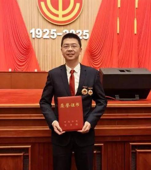 罗鸣（中海石油海南分公司正高级工程师）