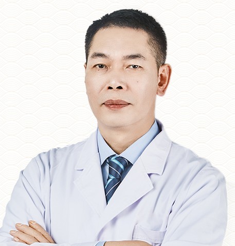 何伟强(广州市皮肤病防治所主任中医师)