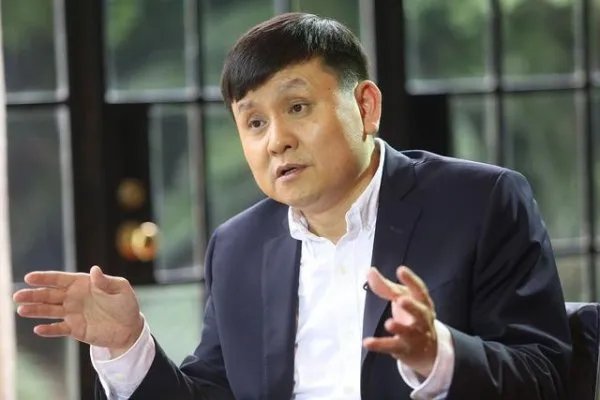 关于张文宏说新冠病毒会常态化这件事,你有何看法?
