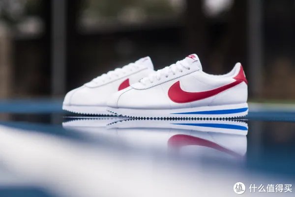 在最好的买鞋季,作为一个Shoe Dog推荐你一定要关注这些“对钩”