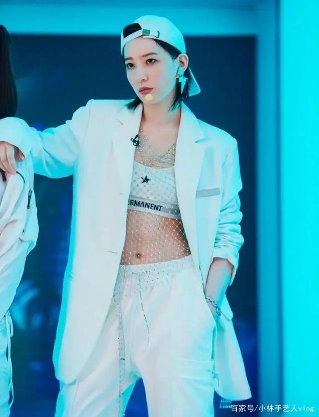 岳云鹏评论李斯丹妮腿粗不适合跳舞,他这么说的底气在哪?