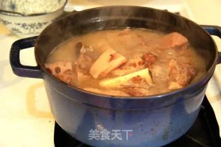 莲藕排骨汤