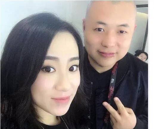 赵本山徒弟王金龙为什么和Y蛋离婚?