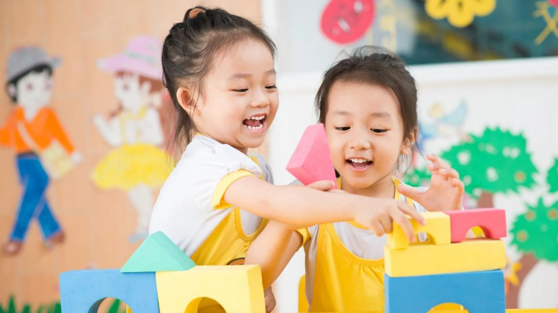 成都一幼儿园34名师生发热腹泄,有无造成人员伤亡?