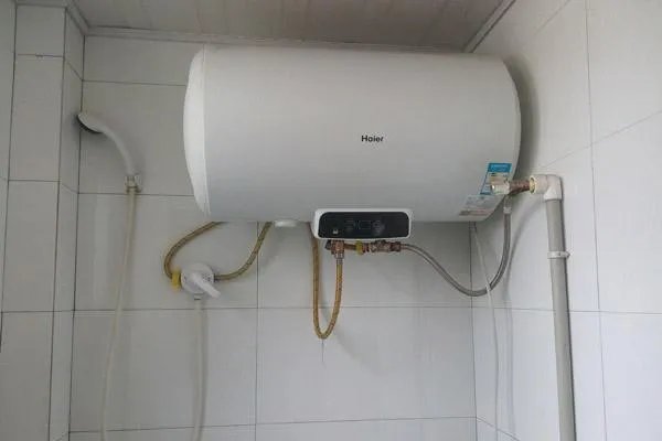 电热水器安全阀不出水正常吗
