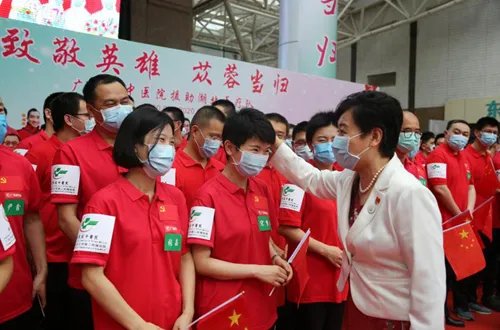 “德叔”回家啦!广东省中医院援助湖北医疗队88名英雄全体平安返院