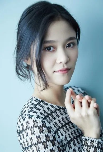 出道16年的岳红女儿,生父是谁现在知道了吗?