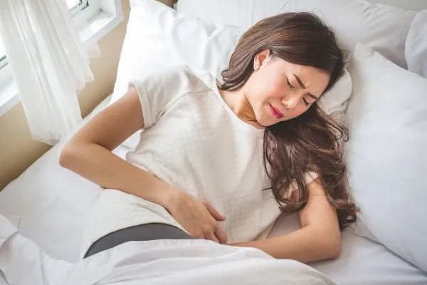郑州怀八胞胎女子年仅18岁,事件的背后有着怎样的故事?