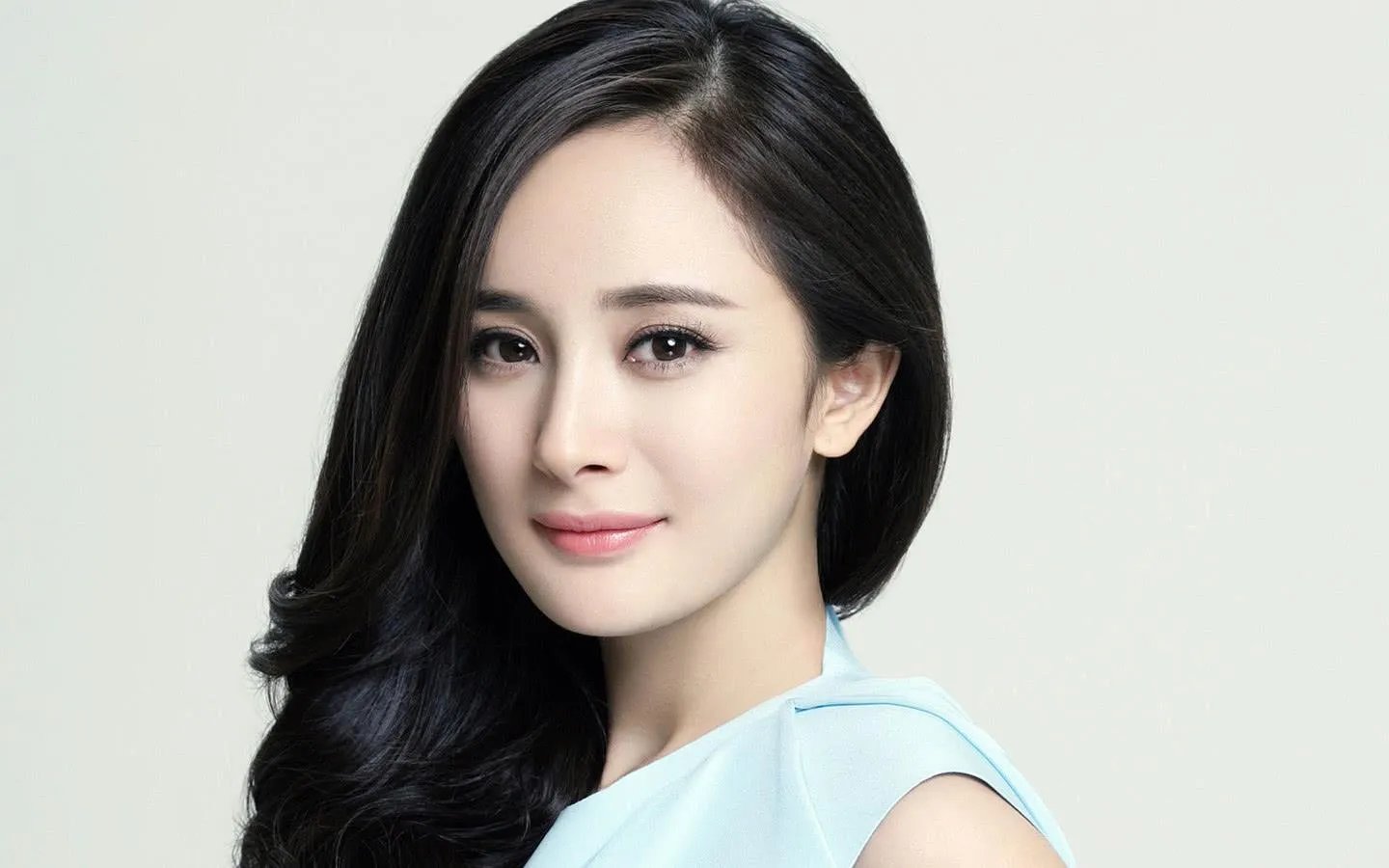 如何看待杨幂素颜?