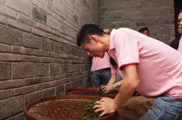 铁砂掌怎么练