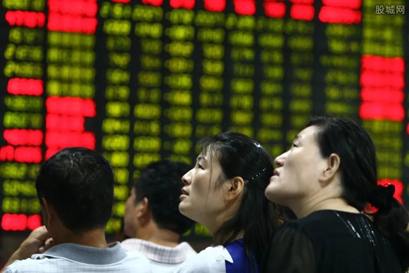 银行股今天为何大跌 银行股大跌与这个信号有关?